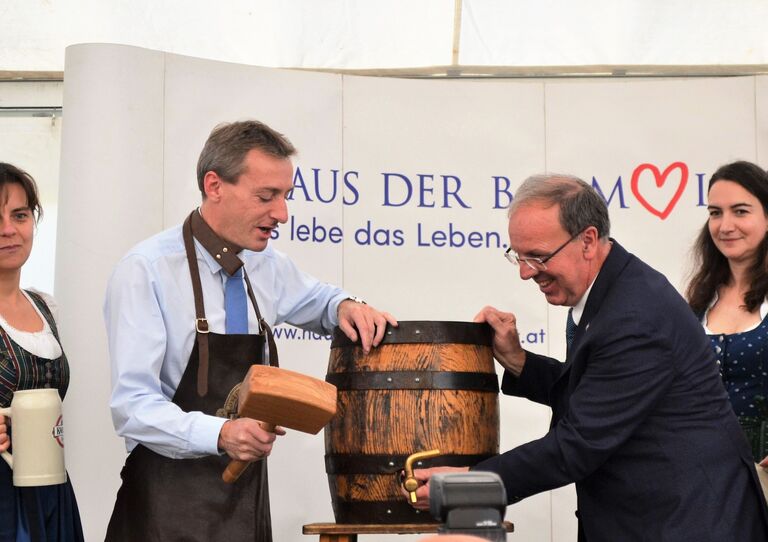 Traditioneller Bieranstich.