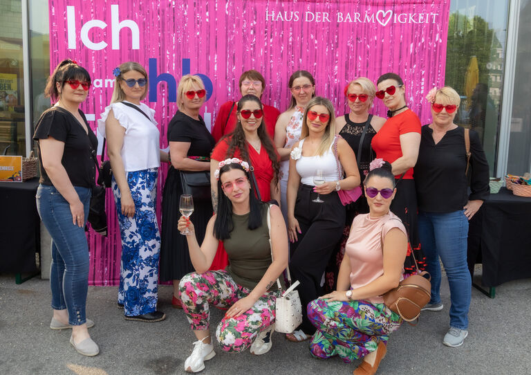 Im Juni fand das Mitarbeiter*innen-Sommerfest mit dem Motto "Fiesta Caliente" in der Ottakringer Brauerei statt