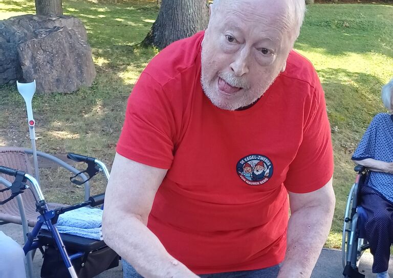 Kegelrunde im Pflegeheim Am Maurer Berg Kegelrunde im Pflegeheim Am Maurer Berg