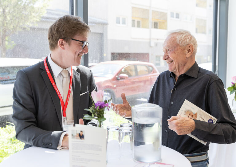 Notar berät Spender