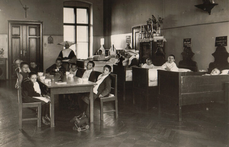 Ein historisches Bubenzimmer.