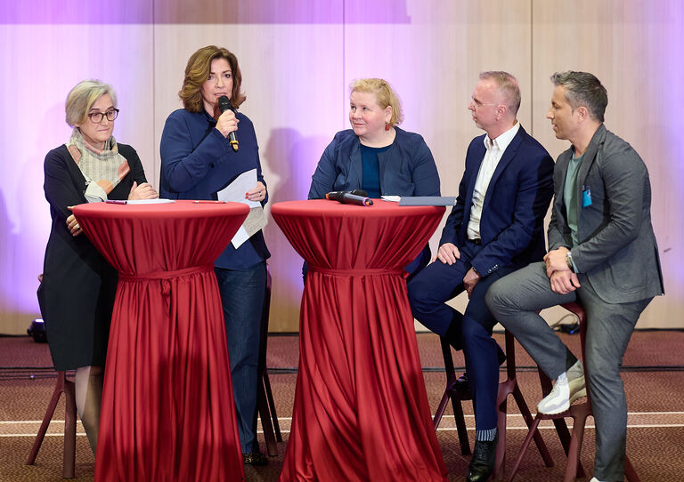 Andrea Kapounek, Geschäftsführerin der Pflegeeinrichtungen Wien und Mitglied der fachlichen Leitung des Forums, gestaltete die beiden Veranstaltungstage maßgeblich m