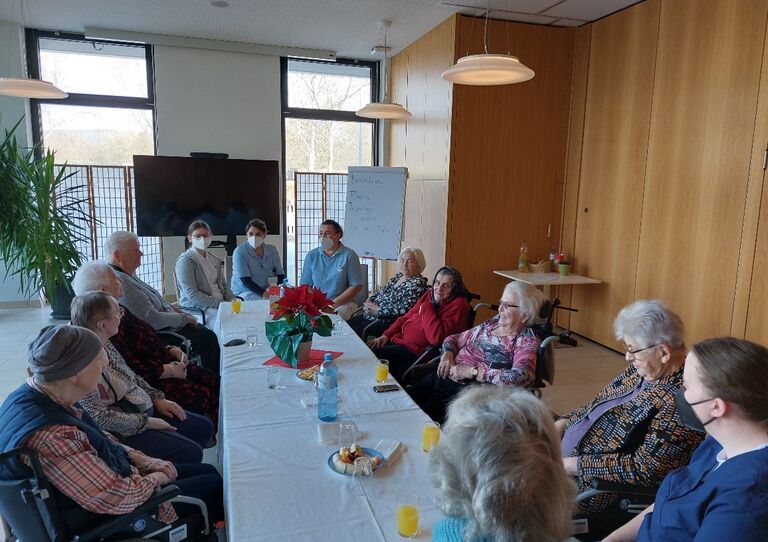 Willkommen im Erzählcafé in unserem Pflegeheim in Horn