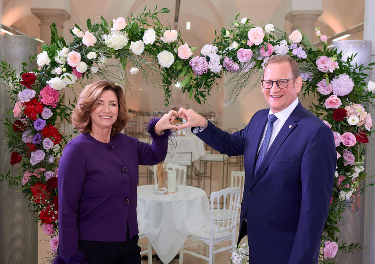 Moderator*innen-Duo und HB Geschäftsführer*innen Andrea Kapounek und Lukas Pohl Moderator*innen-Duo und HB Geschäftsführer*innen Andrea Kapounek und Lukas Pohl