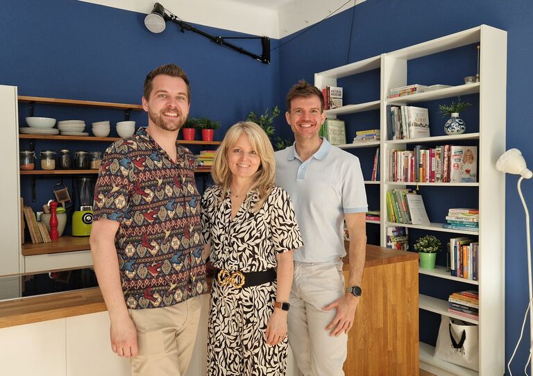Mitarbeiter von HABIT mit Sasha Walleczek Mitarbeiter von HABIT mit Sasha Walleczek