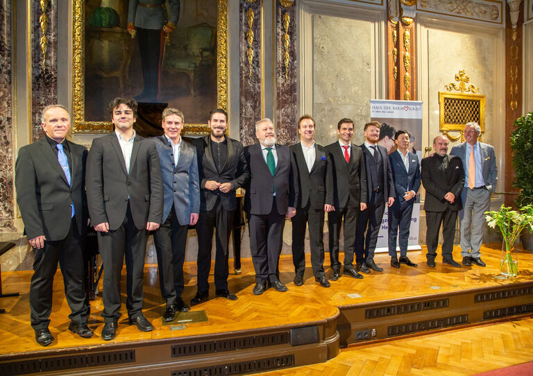 Benefizkonzert: "Baritones only" sangen für HB