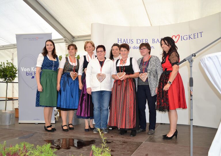 Gruppenbild der Mitarbeiterinnen.