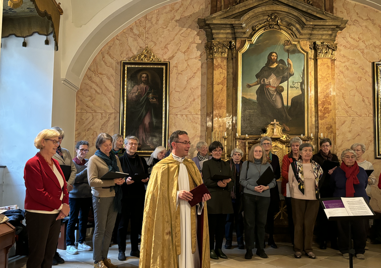 Vom 28. bis 30. November 2024 fand traditionell der Adventmarkt des Club Creativ in der Pfarre Maria Treu statt