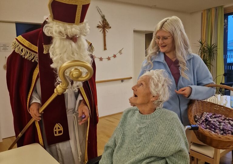 Gesegnete Weihnachten vom Haus der Barmherzigkeit