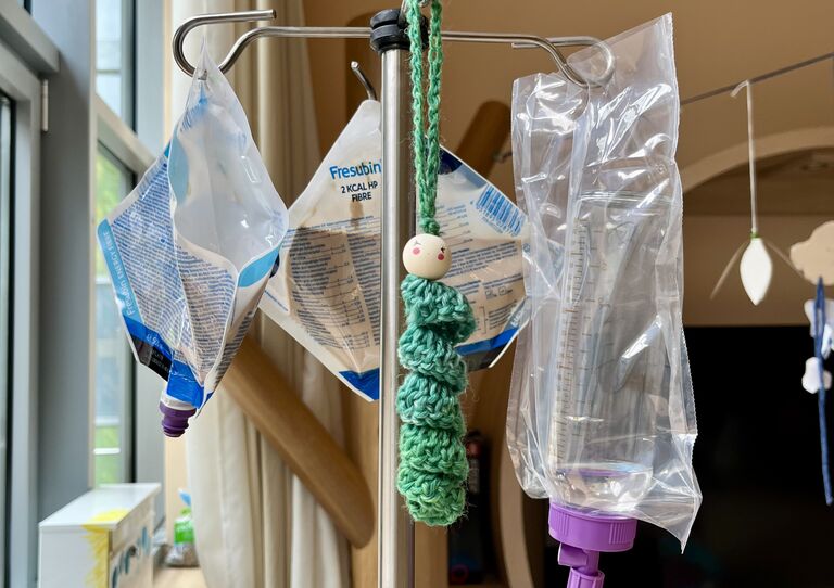 Mit Liebe gehäkelt: Sorgenwürmchen für unsere Bewohner*innen Mit Liebe gehäkelt: Sorgenwürmchen für unsere Bewohner*innen