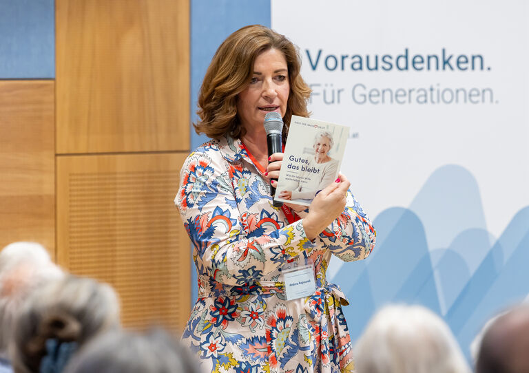 Andrea Kapounek moderiert