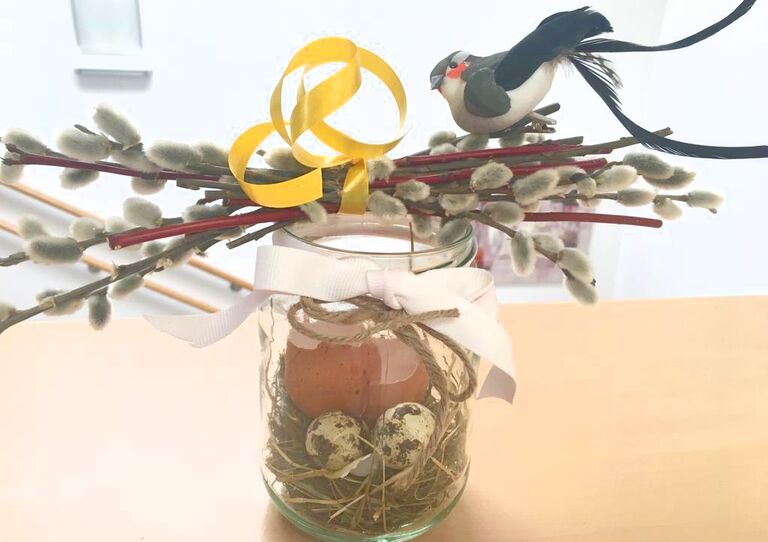 Das fertige Osternest im Glas