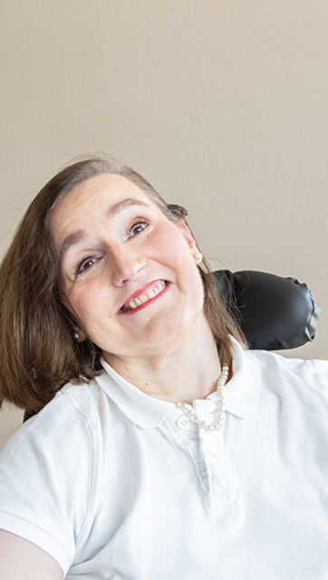 Lebensfreude trotz schwerer Krankheit. Elke Bewohnerin auf unserer Multiple Sklerose Station