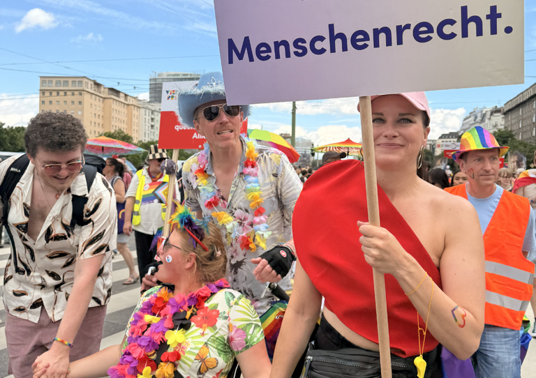 HABIT – Haus der Barmherzigkeit Inklusionsteam bei der Wiener Regenbogenparade am 13. Juni 2026 HABIT – Haus der Barmherzigkeit Inklusionsteam bei der Wiener Regenbogenparade am 13. Juni 2026