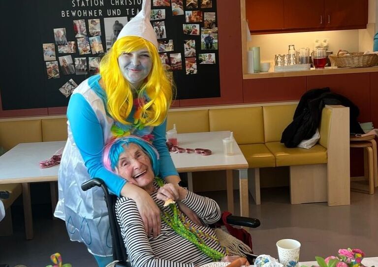 Närrische Tradition: Fasching in unseren Häusern