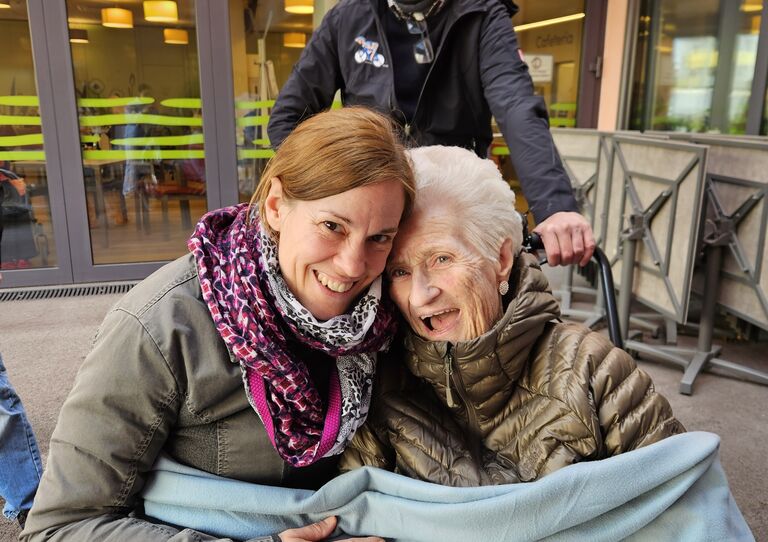 Mehr Mobilität im Alter: Rikscha-Fahrten im Stadtheim Wiener Neustadt Mehr Mobilität im Alter: Rikscha-Fahrten im Stadtheim Wiener Neustadt