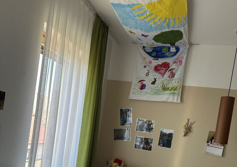 Ab sofort haben unsere Bewohner*innen immer einen farbenfrohen Ausblick