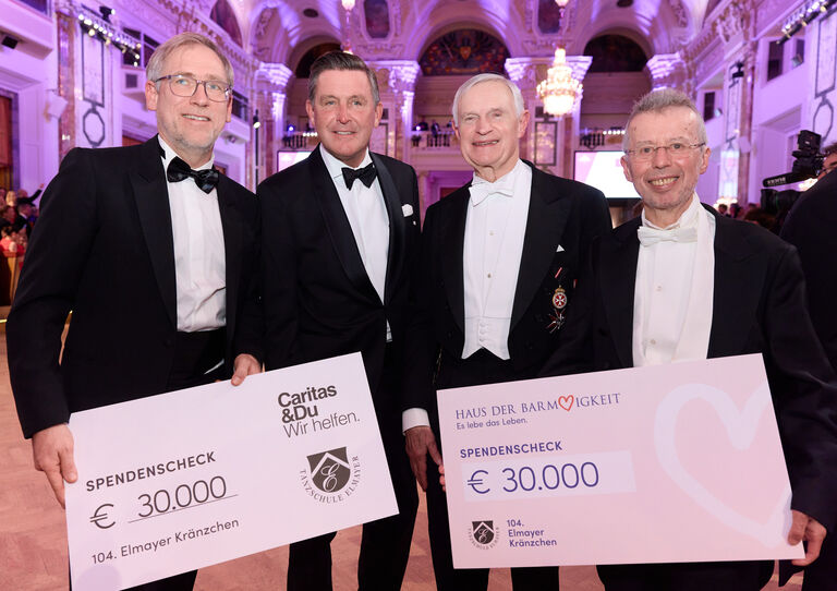 vlnr.: Alexander Bodmann (Vizepräsident, Caritas Österreich), KommR Peter Hanke (Bundesminister für Innovation, Mobilität und Infrastruktur), Thomas Schäfer-Elmayer (Leiter, Tanzschule Elmayer), Christoph Gisinger (Institutsdirektor, HB)