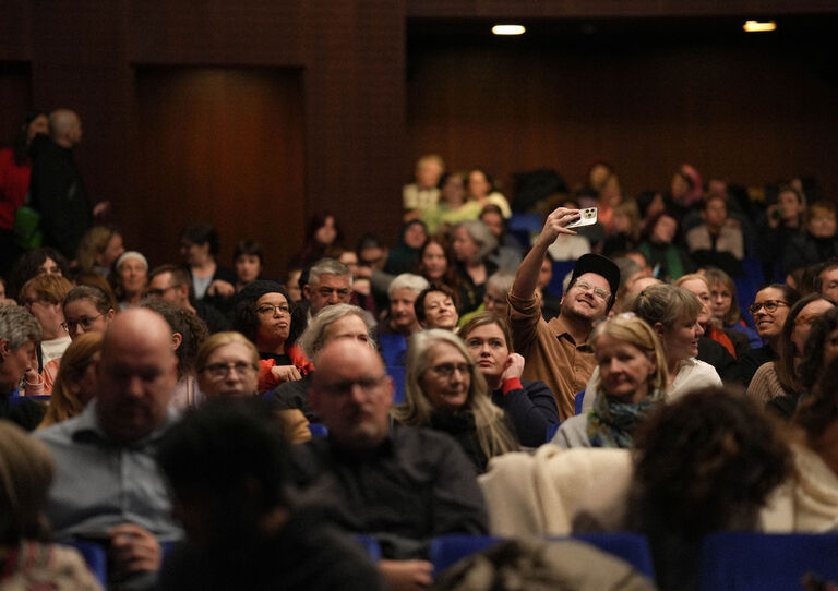 Kinoabend mit #teamHABIT & Friends: Dokumentarfilm "Grünes Licht" Kinoabend mit #teamHABIT & Friends: Dokumentarfilm "Grünes Licht"