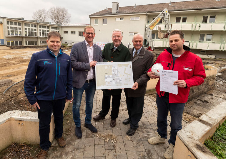 Politiker im Stadtheim zu Besuch