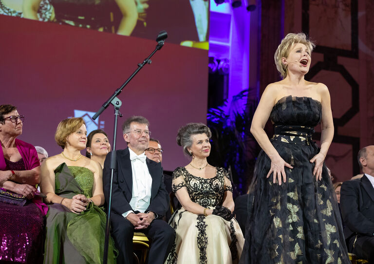 100 Jahre Elmayer-Kränzchen