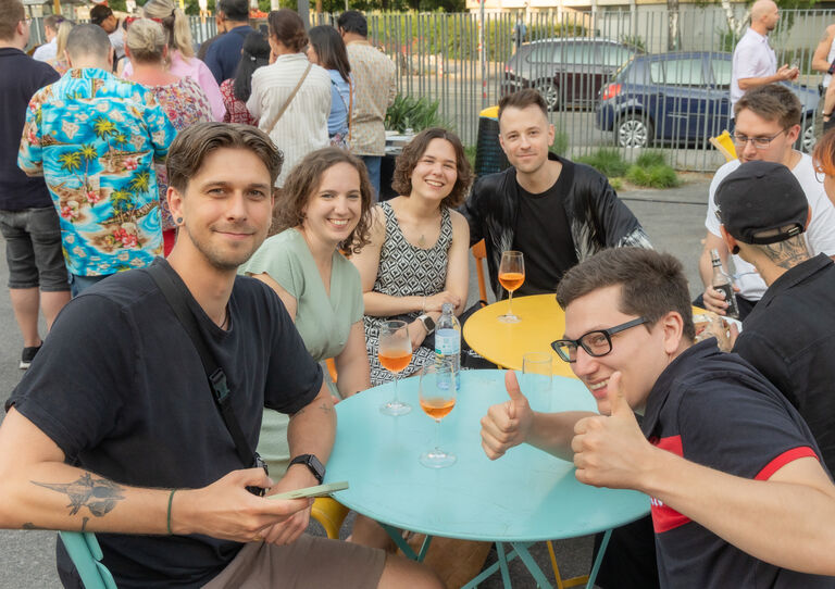 Tanz in den Sommer: Mitarbeiter*innen-Sommerfest 2025 Tanz in den Sommer: Mitarbeiter*innen-Sommerfest 2025