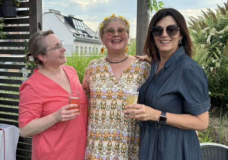 Ein erfrischendes Getränk auf der Dachterrasse der Seeböckgasse Ein erfrischendes Getränk auf der Dachterrasse der Seeböckgasse