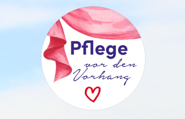 Das Logo der Serie "Pflege vor den Vorhang".