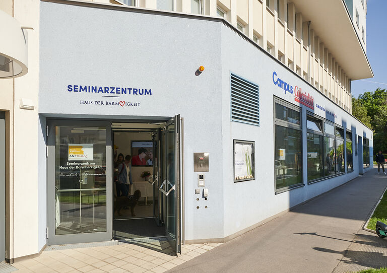 Außenaufnahme Campus Collegialität - Seminarzentrum