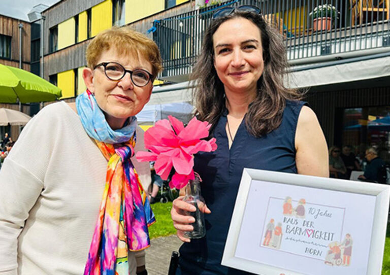 Im Sommer wurde 10 Jahre Stephansheim zelebriert Im Sommer wurde 10 Jahre Stephansheim zelebriert