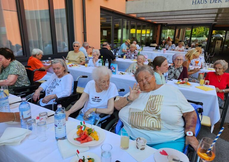 Im Haus der Barmherzigkeit wird der Sommer gefeiert Im Haus der Barmherzigkeit wird der Sommer gefeiert