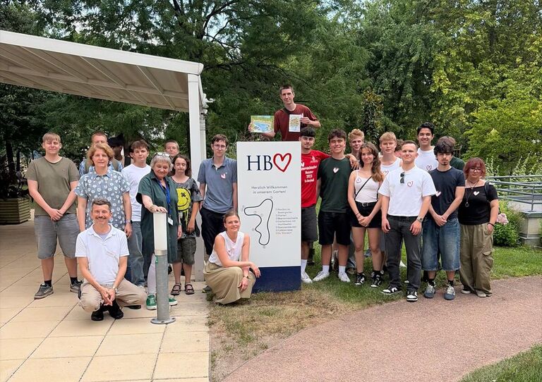 Im Rahmen der WIENXTRA Ehrenamtswoche begrüßte das Pflegekrankenhaus Tokiostraße 31 Schüler:innen der 4. Klasse Informationstechnologie des TGM Im Rahmen der WIENXTRA Ehrenamtswoche begrüßte das Pflegekrankenhaus Tokiostraße 31 Schüler:innen der 4. Klasse Informationstechnologie des TGM