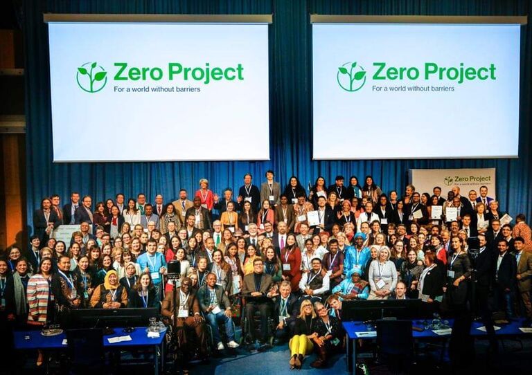 Gruppenbild von Teilnehmenden bei der Zero Project Conference