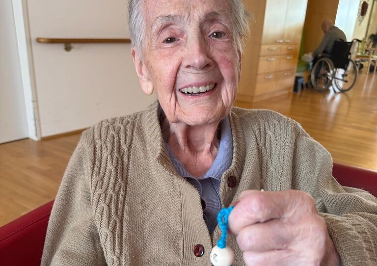 Mit Liebe gehäkelt: Sorgenwürmchen für unsere Bewohner*innen Mit Liebe gehäkelt: Sorgenwürmchen für unsere Bewohner*innen