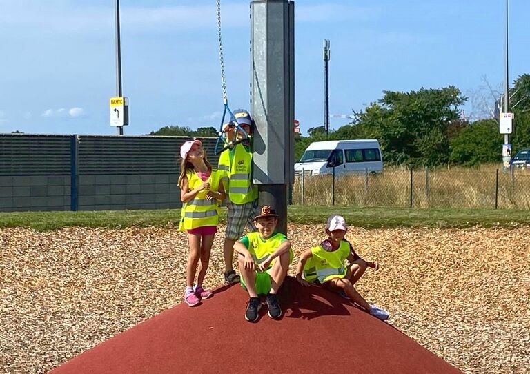 Mehrere Kinder in ÖAMTC Westen.