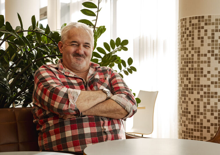 Dragisa Radojkovic zog 2022 im HB Pflegekrankenhaus Tokiostraße ein Dragisa Radojkovic zog 2022 im HB Pflegekrankenhaus Tokiostraße ein