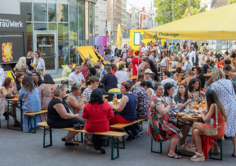 Auch das sorgsam von Schwarz-Hirsch zusammengestellte Menü entsprach unserem Motto "Fiesta Caliente" Auch das sorgsam von Schwarz-Hirsch zusammengestellte Menü entsprach unserem Motto "Fiesta Caliente"