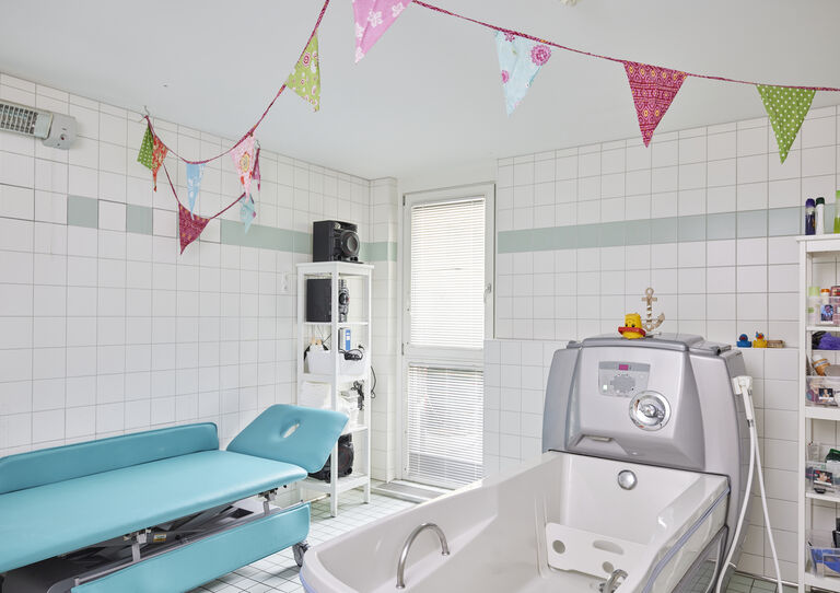 WG Rotenhofgasse Pflegebad