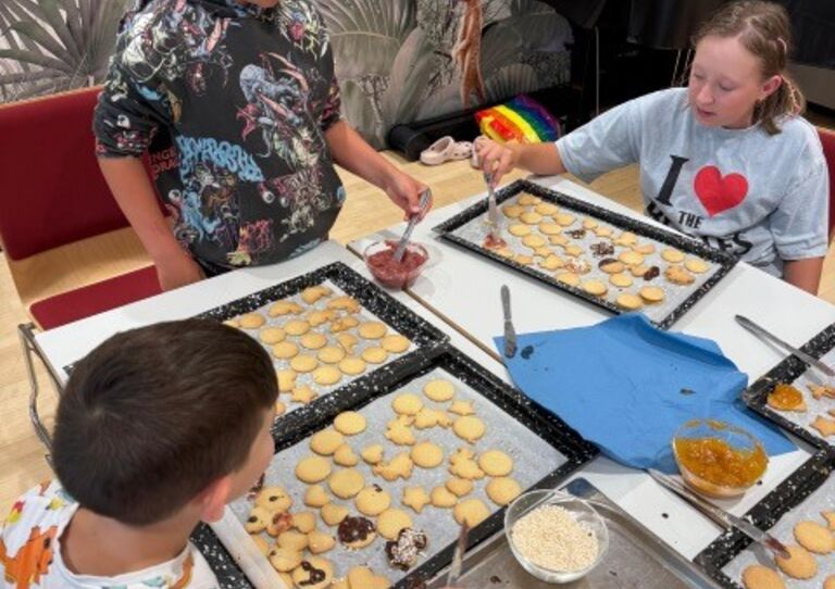 10 Jahre Ferienbetreuung im Haus der Barmherzigkeit 10 Jahre Ferienbetreuung im Haus der Barmherzigkeit
