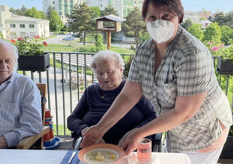 Heurigen-Nachmittag im Stephansheim