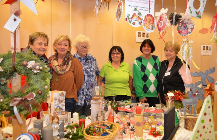 Weihnachtsmarkt im Clementinum