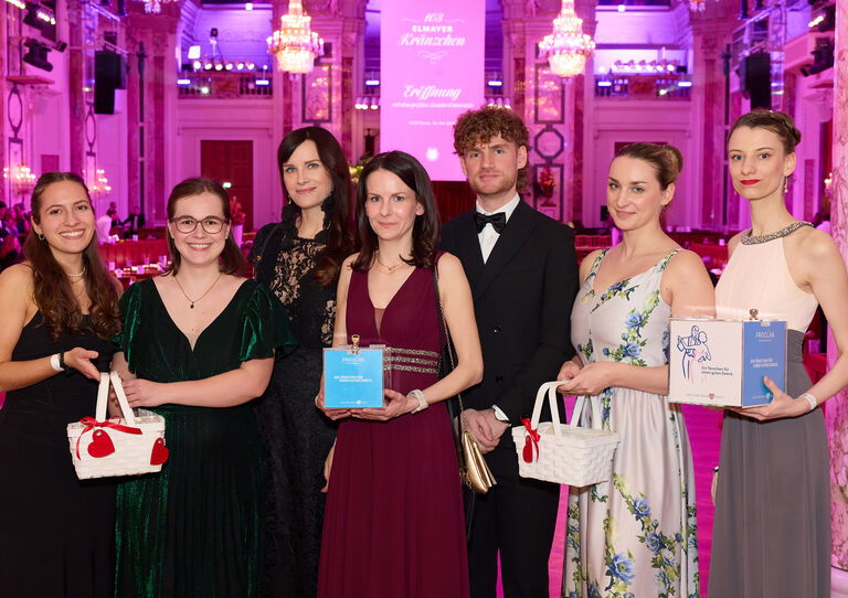 Mitarbeiter*innen des Haus der Barmherzigkeit Mitarbeiter*innen des Haus der Barmherzigkeit