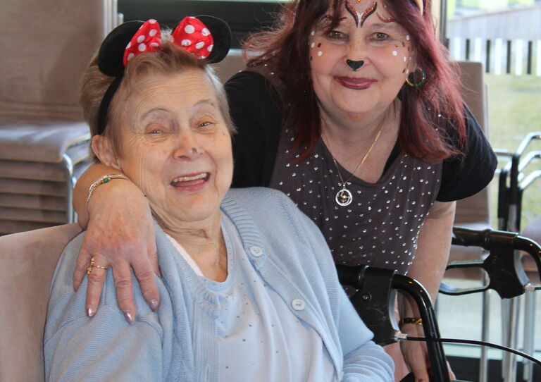 Närrische Tradition: Fasching in unseren Häusern