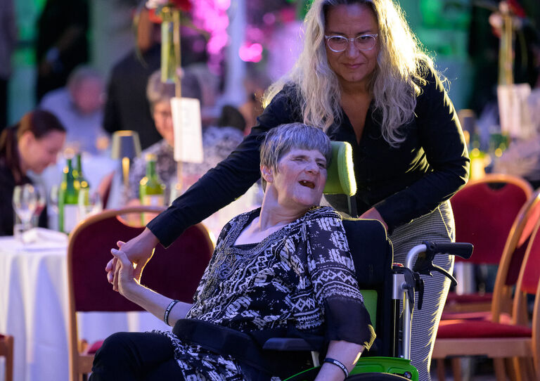 HABIT feiert 20-jähriges Bestehen, auch auf der Tanzfläche! HABIT feiert 20-jähriges Bestehen, auch auf der Tanzfläche!