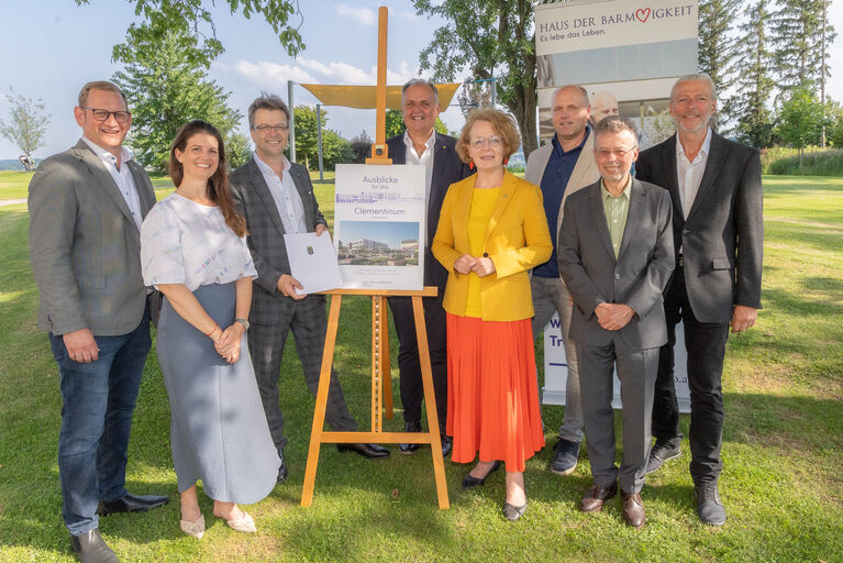 Zusage für Neubau des Pflegeheims Clementinum wurde feierlich übergeben..