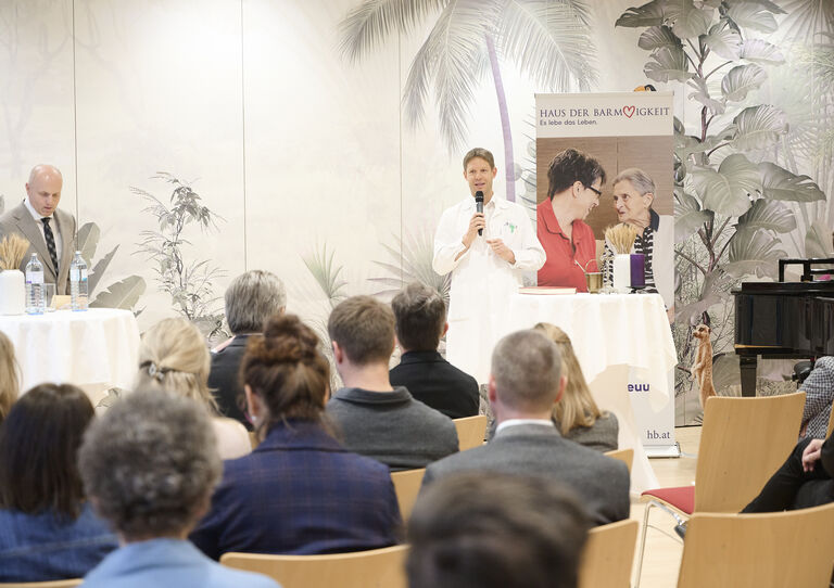 Grußworte von Matthias Unseld, Ärztlicher Leiter im HB Pflegekrankenhaus Seeböckgasse Grußworte von Matthias Unseld, Ärztlicher Leiter im HB Pflegekrankenhaus Seeböckgasse