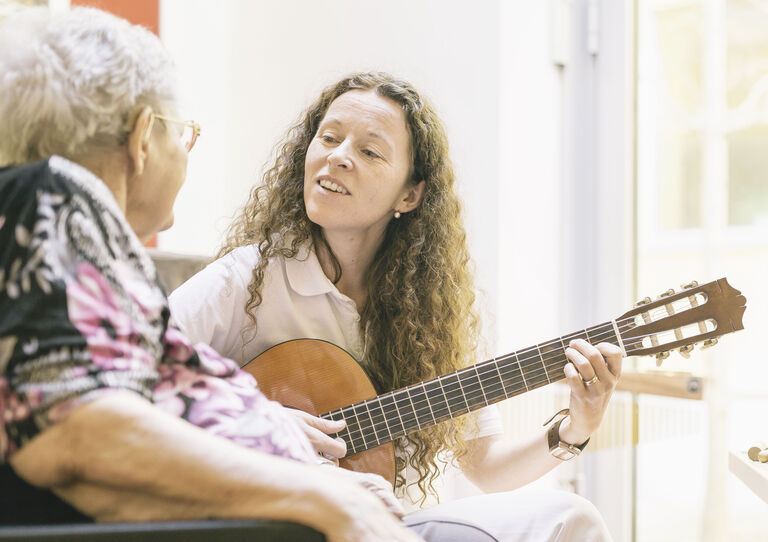 Musiktherapie im Haus der Barmherzigkeit