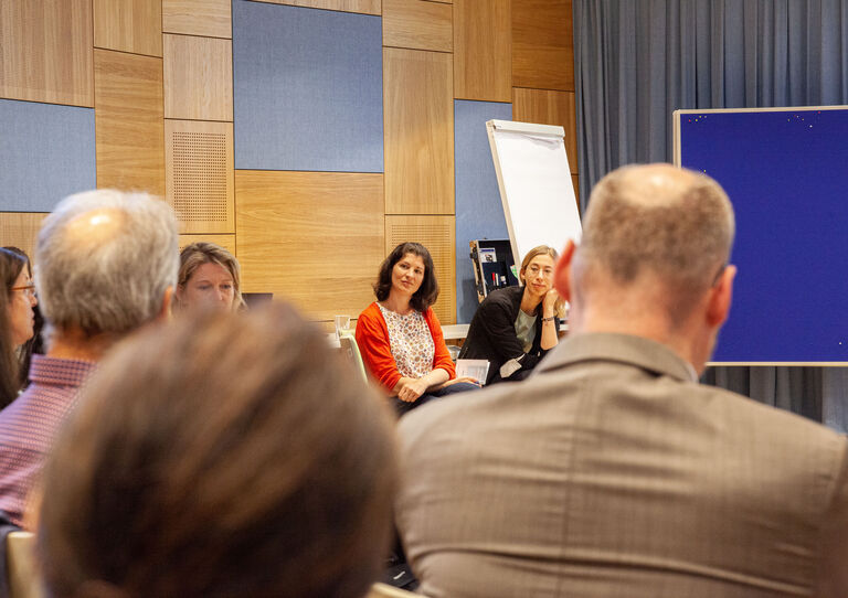 Aufnahme des Publikums von hinten