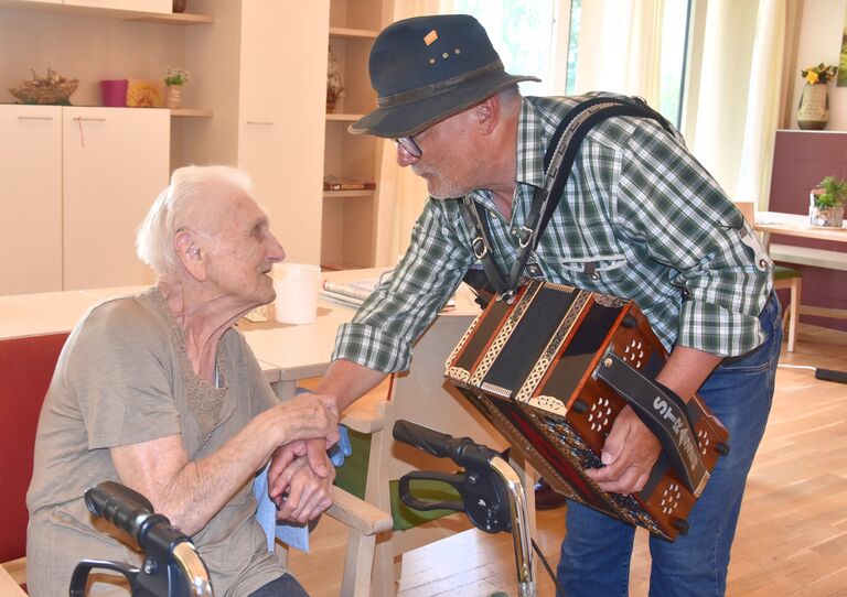 Musiknachmittag im Urbanusheim.