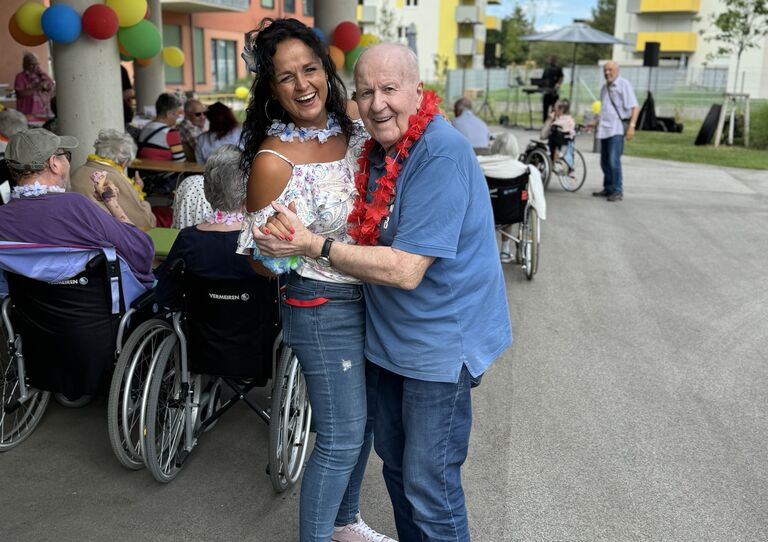 Wer hat hier wen zum Tanz aufgefordert? Wer hat hier wen zum Tanz aufgefordert?